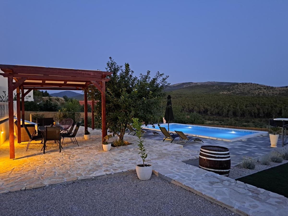 Guest House "The View" - With A Pool Donje Polje Eksteriør billede